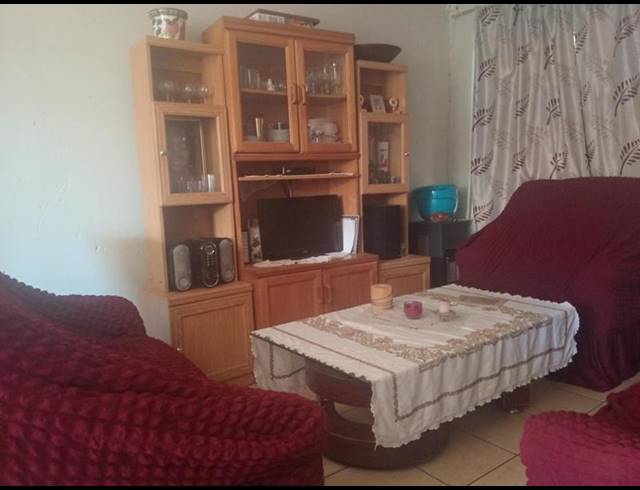 3 BEDROOM HOUSE FOR SALE IN PROTEA GLEN EXT